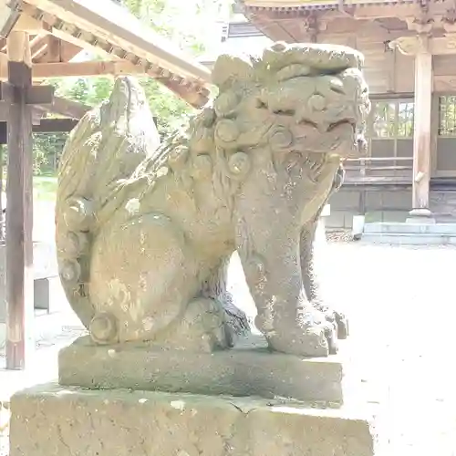 権現山内浦神社の狛犬