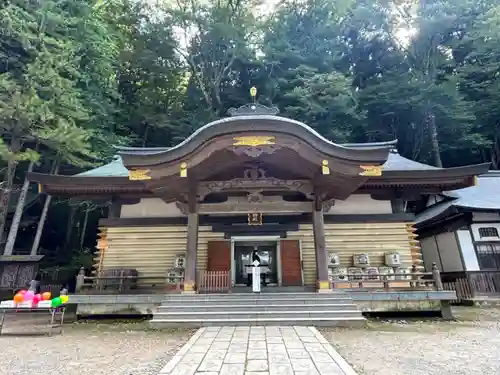 諏訪大社の本殿・本堂