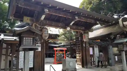 下谷神社の山門・神門