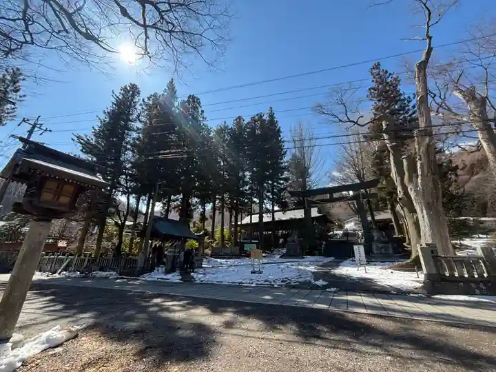 諏訪大社上社前宮(長野県)