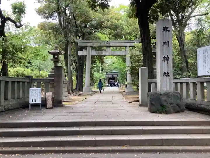 赤坂氷川神社の鳥居