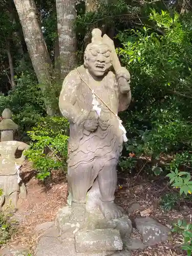 一之宮神社の像