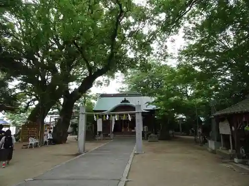 現人神社の鳥居