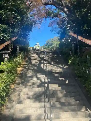 検見川神社の{uncategorized: "未分類", other: "その他", undefined: "問題あり", building: "その他建物", grave: "お墓", sacred_gate: "鳥居", guardian: "狛犬", statue: "像", buddha: "仏像", history: "歴史", nature: "自然", garden: "庭園", animal: "動物", pagoda: "塔", temizu: "手水舎", mountain_gate: "山門・神門", sanctuary: "本殿・本堂", subordinate: "末社・摂社", art: "芸術", scenery: "景色", jizo: "地蔵", ema: "絵馬", goshuin: "御朱印", omikuji: "おみくじ", items: "授与品その他", amulet: "お守り", goshuincho: "御朱印帳", eats: "食事", festival: "お祭り", votive_dance: "神楽", shichigosan: "七五三参", wedding: "結婚式", experience: "体験その他", initially: "初詣", around: "周辺", anti_infection: "感染症対策"}
