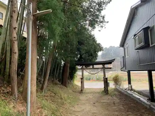 白山神社の鳥居