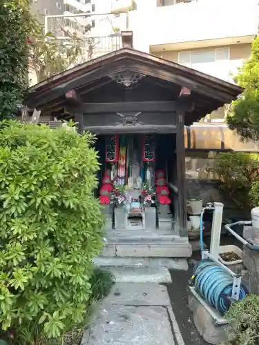 浄正寺の{uncategorized: "未分類", other: "その他", undefined: "問題あり", building: "その他建物", grave: "お墓", sacred_gate: "鳥居", guardian: "狛犬", statue: "像", buddha: "仏像", history: "歴史", nature: "自然", garden: "庭園", animal: "動物", pagoda: "塔", temizu: "手水舎", mountain_gate: "山門・神門", sanctuary: "本殿・本堂", subordinate: "末社・摂社", art: "芸術", scenery: "景色", jizo: "地蔵", ema: "絵馬", goshuin: "御朱印", omikuji: "おみくじ", items: "授与品その他", amulet: "お守り", goshuincho: "御朱印帳", eats: "食事", festival: "お祭り", votive_dance: "神楽", shichigosan: "七五三参", wedding: "結婚式", experience: "体験その他", initially: "初詣", around: "周辺", anti_infection: "感染症対策"}