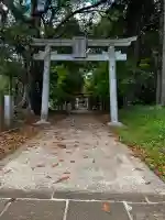 三社神社の{uncategorized: "未分類", other: "その他", undefined: "問題あり", building: "その他建物", grave: "お墓", sacred_gate: "鳥居", guardian: "狛犬", statue: "像", buddha: "仏像", history: "歴史", nature: "自然", garden: "庭園", animal: "動物", pagoda: "塔", temizu: "手水舎", mountain_gate: "山門・神門", sanctuary: "本殿・本堂", subordinate: "末社・摂社", art: "芸術", scenery: "景色", jizo: "地蔵", ema: "絵馬", goshuin: "御朱印", omikuji: "おみくじ", items: "授与品その他", amulet: "お守り", goshuincho: "御朱印帳", eats: "食事", festival: "お祭り", votive_dance: "神楽", shichigosan: "七五三参", wedding: "結婚式", experience: "体験その他", initially: "初詣", around: "周辺", anti_infection: "感染症対策"}