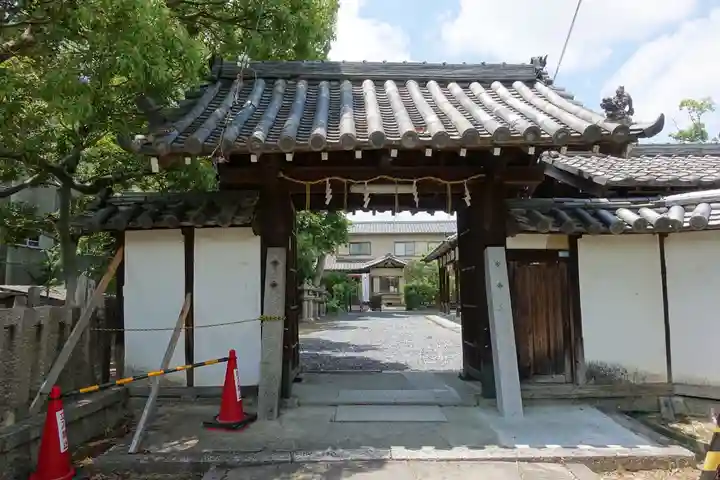 井於神社の山門・神門