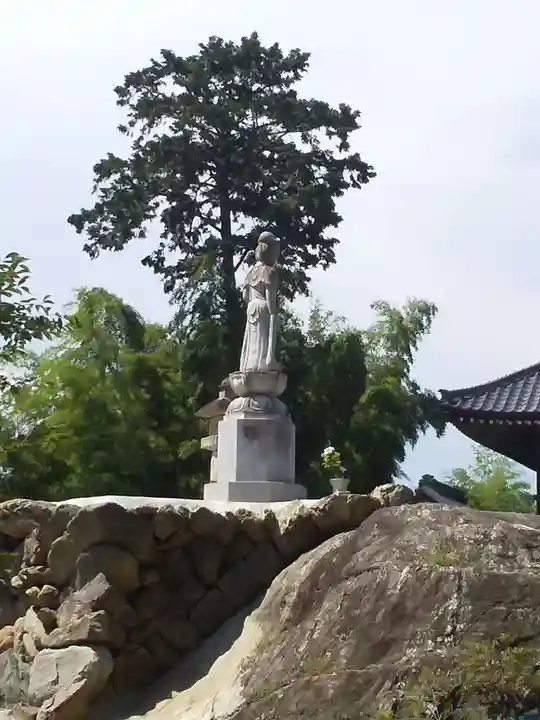 箕輪山満行院霊巖寺のその他建物