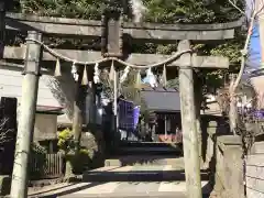 吹上稲荷神社の鳥居