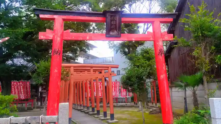 稲荷社(栄生稲荷社)の鳥居