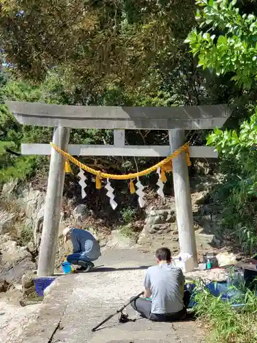 猪鼻湖神社の鳥居