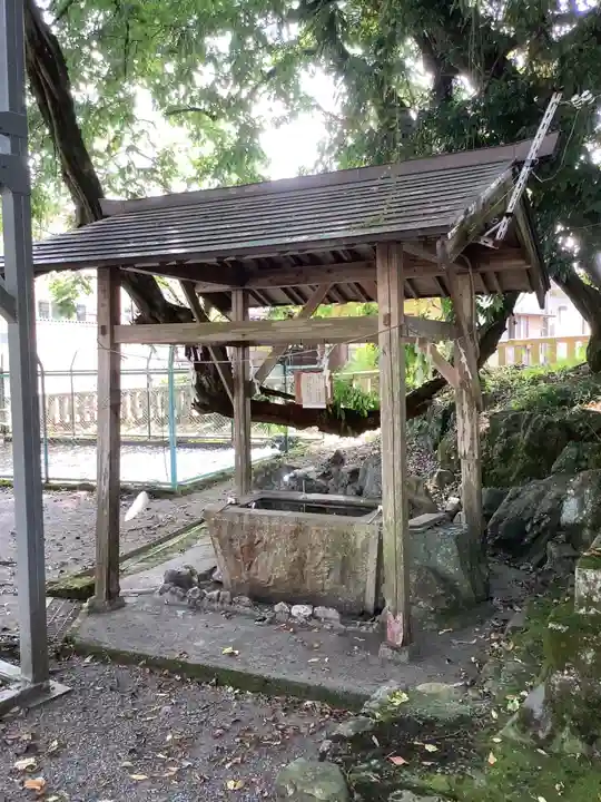 天鷹神社の手水舎