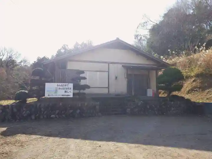 摩尼庵堂の{uncategorized: "未分類", other: "その他", undefined: "問題あり", building: "その他建物", grave: "お墓", sacred_gate: "鳥居", guardian: "狛犬", statue: "像", buddha: "仏像", history: "歴史", nature: "自然", garden: "庭園", animal: "動物", pagoda: "塔", temizu: "手水舎", mountain_gate: "山門・神門", sanctuary: "本殿・本堂", subordinate: "末社・摂社", art: "芸術", scenery: "景色", jizo: "地蔵", ema: "絵馬", goshuin: "御朱印", omikuji: "おみくじ", items: "授与品その他", amulet: "お守り", goshuincho: "御朱印帳", eats: "食事", festival: "お祭り", votive_dance: "神楽", shichigosan: "七五三参", wedding: "結婚式", experience: "体験その他", initially: "初詣", around: "周辺", anti_infection: "感染症対策"}