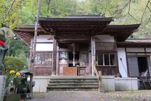 覚音寺の本殿