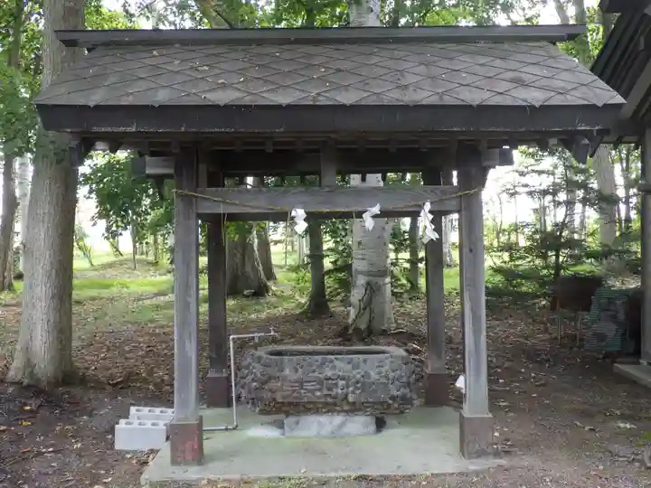 多寄神社の手水舎