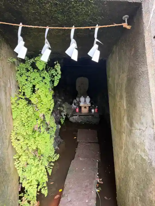 大綱金刀比羅神社の{uncategorized: "未分類", other: "その他", undefined: "問題あり", building: "その他建物", grave: "お墓", sacred_gate: "鳥居", guardian: "狛犬", statue: "像", buddha: "仏像", history: "歴史", nature: "自然", garden: "庭園", animal: "動物", pagoda: "塔", temizu: "手水舎", mountain_gate: "山門・神門", sanctuary: "本殿・本堂", subordinate: "末社・摂社", art: "芸術", scenery: "景色", jizo: "地蔵", ema: "絵馬", goshuin: "御朱印", omikuji: "おみくじ", items: "授与品その他", amulet: "お守り", goshuincho: "御朱印帳", eats: "食事", festival: "お祭り", votive_dance: "神楽", shichigosan: "七五三参", wedding: "結婚式", experience: "体験その他", initially: "初詣", around: "周辺", anti_infection: "感染症対策"}