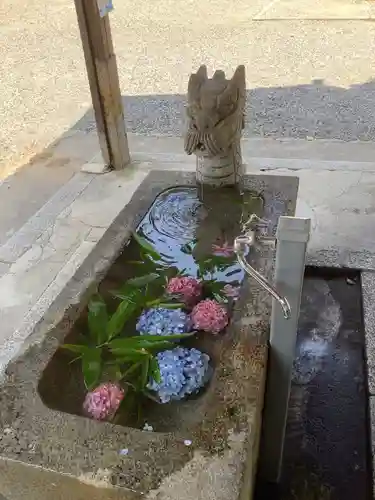三輪神社の手水舎