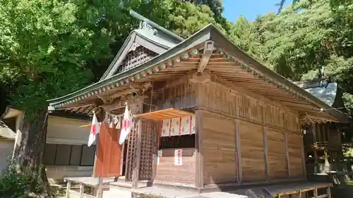 白沙八幡神社の本殿・本堂