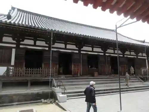 薬師寺の本殿・本堂