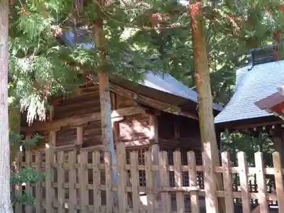 諏訪大社上社前宮の本殿・本堂