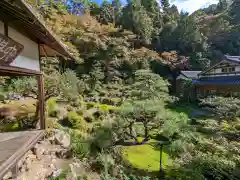 吸湖山　青岸寺の庭園