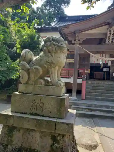 惣社白山神社の狛犬