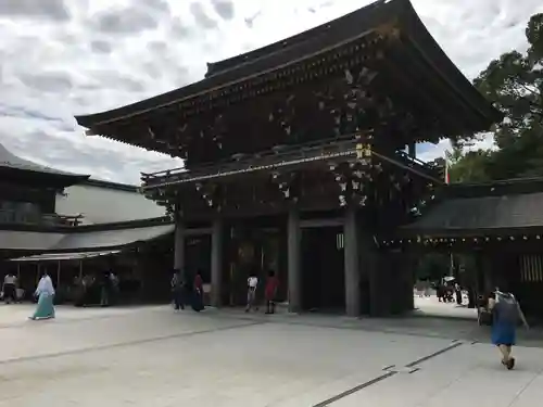 寒川神社の山門