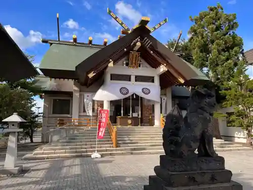 烈々布神社の本殿