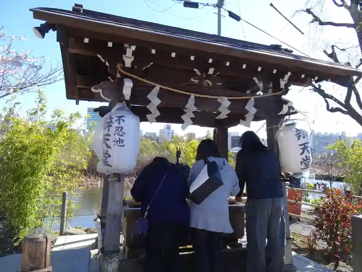 寛永寺不忍池弁天堂の手水舎