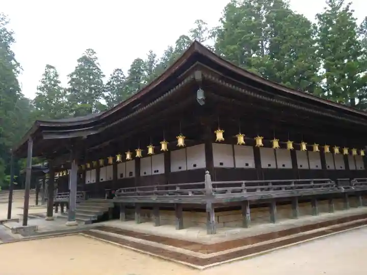壇上伽藍の{uncategorized: "未分類", other: "その他", undefined: "問題あり", building: "その他建物", grave: "お墓", sacred_gate: "鳥居", guardian: "狛犬", statue: "像", buddha: "仏像", history: "歴史", nature: "自然", garden: "庭園", animal: "動物", pagoda: "塔", temizu: "手水舎", mountain_gate: "山門・神門", sanctuary: "本殿・本堂", subordinate: "末社・摂社", art: "芸術", scenery: "景色", jizo: "地蔵", ema: "絵馬", goshuin: "御朱印", omikuji: "おみくじ", items: "授与品その他", amulet: "お守り", goshuincho: "御朱印帳", eats: "食事", festival: "お祭り", votive_dance: "神楽", shichigosan: "七五三参", wedding: "結婚式", experience: "体験その他", initially: "初詣", around: "周辺", anti_infection: "感染症対策"}