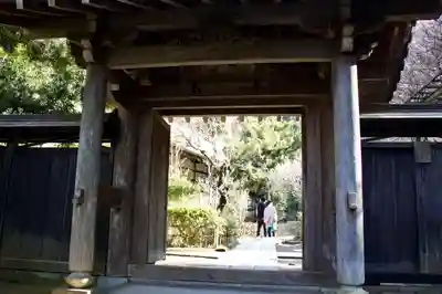 黄梅院（円覚寺塔頭）の山門・神門