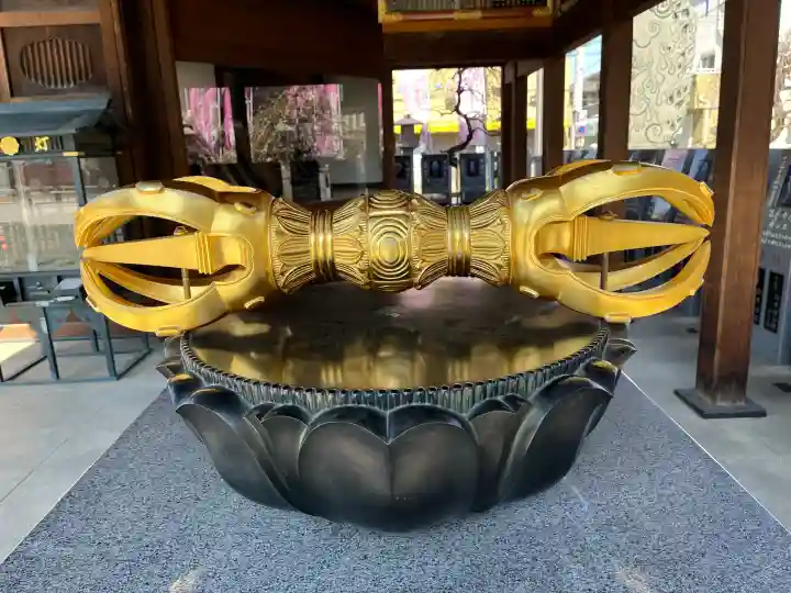 成田山川越別院の{uncategorized: "未分類", other: "その他", undefined: "問題あり", building: "その他建物", grave: "お墓", sacred_gate: "鳥居", guardian: "狛犬", statue: "像", buddha: "仏像", history: "歴史", nature: "自然", garden: "庭園", animal: "動物", pagoda: "塔", temizu: "手水舎", mountain_gate: "山門・神門", sanctuary: "本殿・本堂", subordinate: "末社・摂社", art: "芸術", scenery: "景色", jizo: "地蔵", ema: "絵馬", goshuin: "御朱印", omikuji: "おみくじ", items: "授与品その他", amulet: "お守り", goshuincho: "御朱印帳", eats: "食事", festival: "お祭り", votive_dance: "神楽", shichigosan: "七五三参", wedding: "結婚式", experience: "体験その他", initially: "初詣", around: "周辺", anti_infection: "感染症対策"}