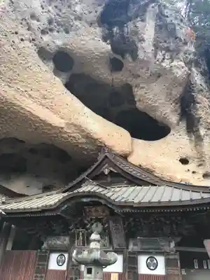 大谷寺の本殿・本堂