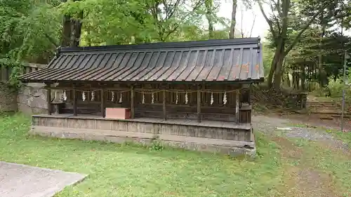 新海三社神社の末社・摂社