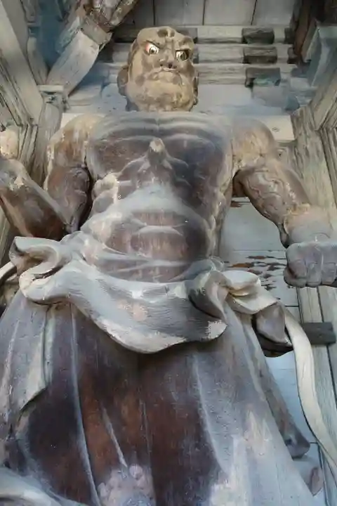 園城寺(三井寺)の像