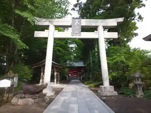 富士山東口本宮 冨士浅間神社の鳥居