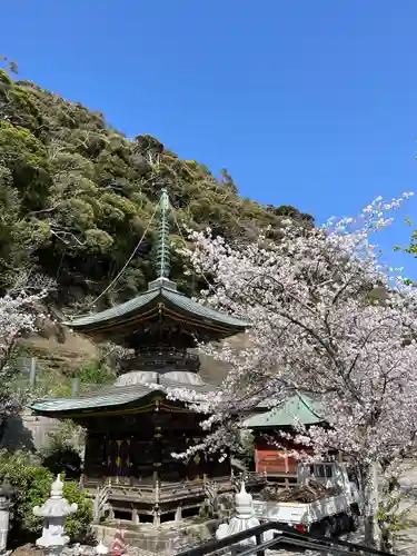 那古寺の塔