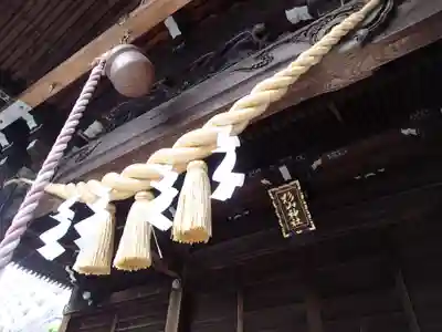 大棚・中川杉山神社の本殿・本堂