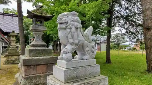 納内神社の狛犬