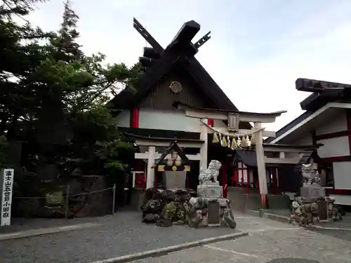 冨士山小御嶽神社の本殿・本堂