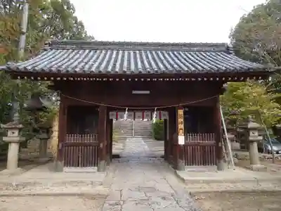 玉井宮東照宮の山門・神門