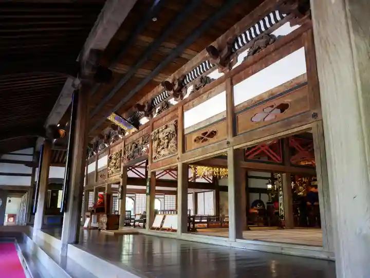 雲洞庵の本殿・本堂