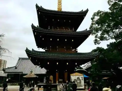 法楽寺の塔