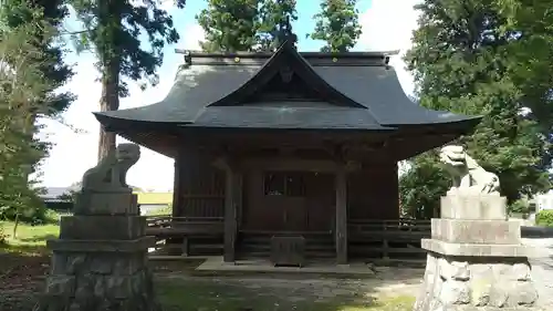 高岡神社の本殿