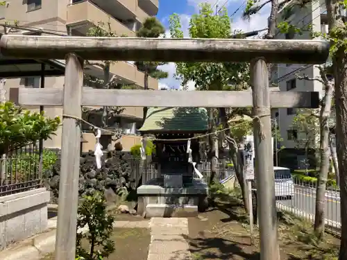 八幡神社の末社