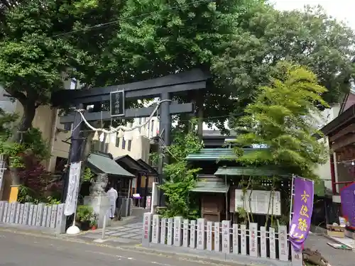 菊名神社の鳥居