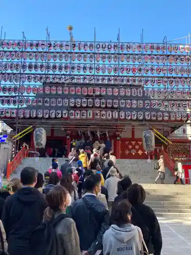 花園神社の本殿・本堂