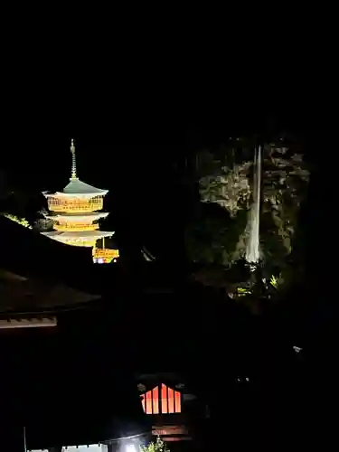 熊野那智大社(和歌山県)