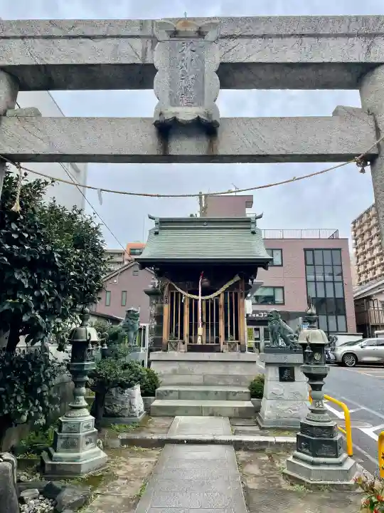 成増氷川神社の{uncategorized: "未分類", other: "その他", undefined: "問題あり", building: "その他建物", grave: "お墓", sacred_gate: "鳥居", guardian: "狛犬", statue: "像", buddha: "仏像", history: "歴史", nature: "自然", garden: "庭園", animal: "動物", pagoda: "塔", temizu: "手水舎", mountain_gate: "山門・神門", sanctuary: "本殿・本堂", subordinate: "末社・摂社", art: "芸術", scenery: "景色", jizo: "地蔵", ema: "絵馬", goshuin: "御朱印", omikuji: "おみくじ", items: "授与品その他", amulet: "お守り", goshuincho: "御朱印帳", eats: "食事", festival: "お祭り", votive_dance: "神楽", shichigosan: "七五三参", wedding: "結婚式", experience: "体験その他", initially: "初詣", around: "周辺", anti_infection: "感染症対策"}